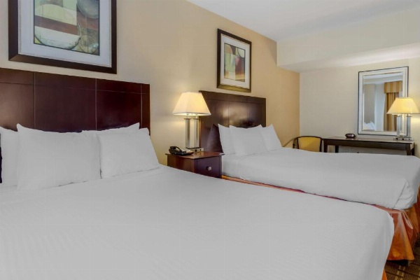 Best Western Plus Brooklyn Bay Hotel image 28
